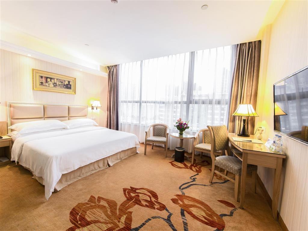 Vienna Hotel Zhanjiang Coast Avenue Exterior foto