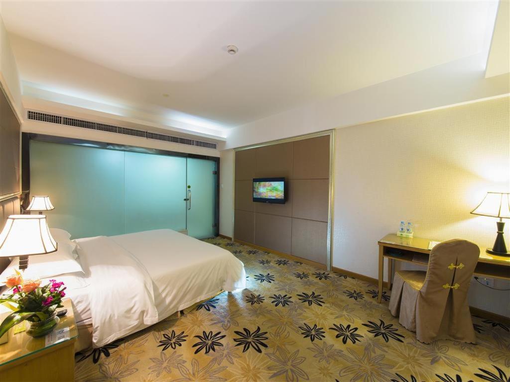 Vienna Hotel Zhanjiang Coast Avenue Exterior foto