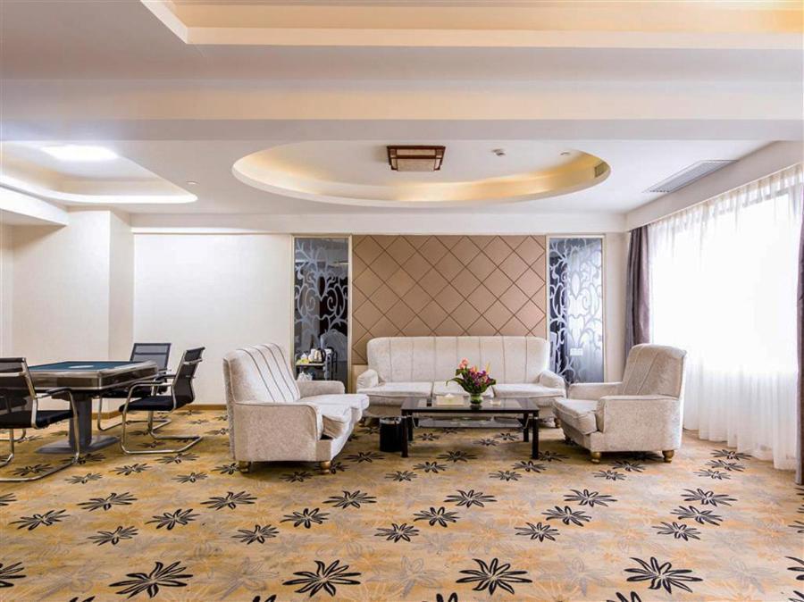 Vienna Hotel Zhanjiang Coast Avenue Exterior foto